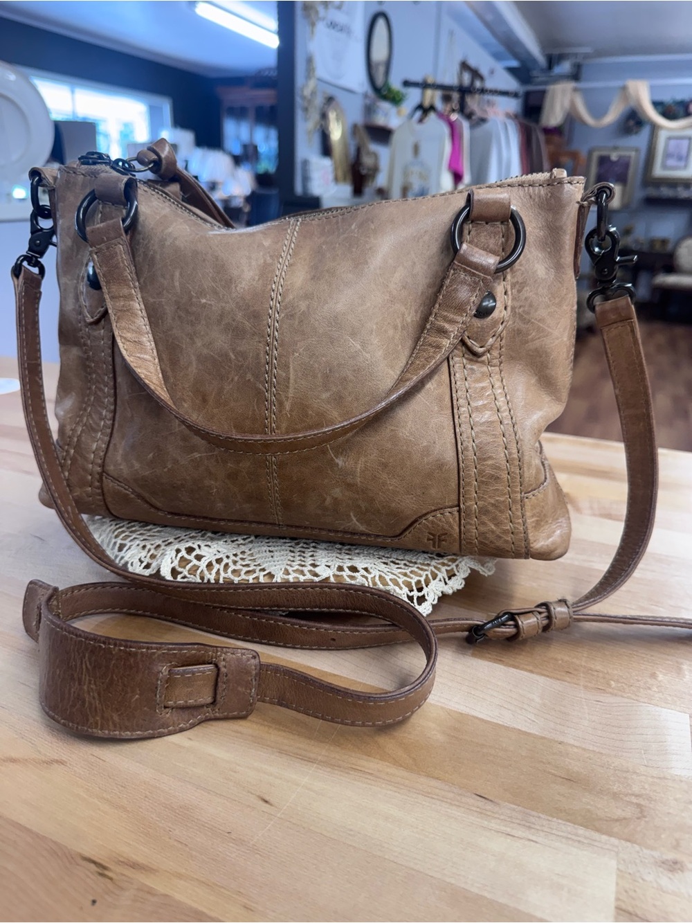 🔥 FRYE Melissa Medium Leather Crossbody Bag + Frye Cleaning Kit Bundle! 🔥